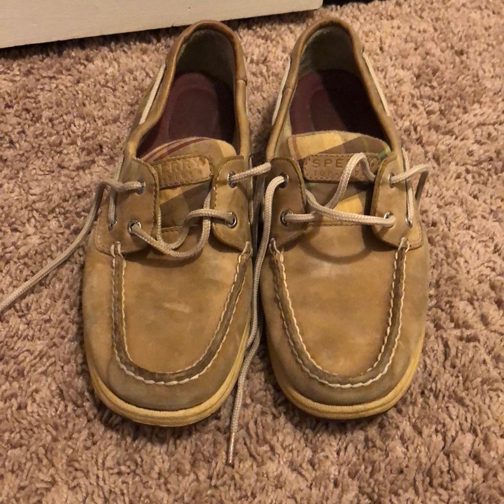 Sperry shoes with plaid side and tongue